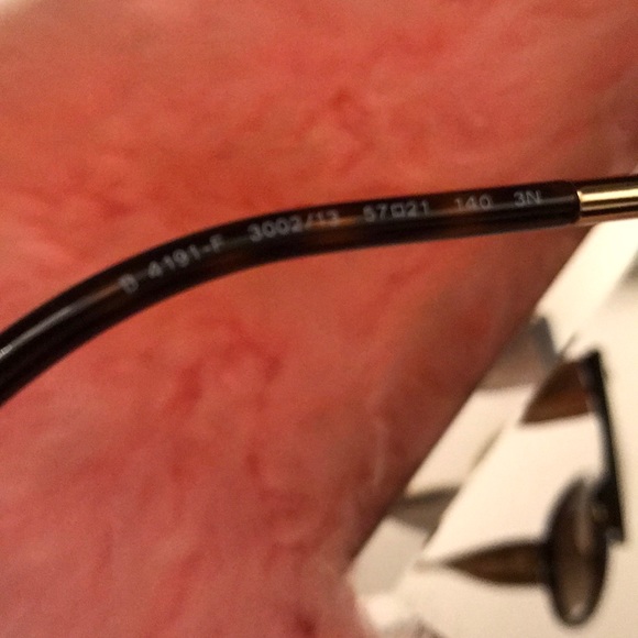 ⭐️HP⭐️New 💯Authentic Burberry Dark Havana Sunglasses - Picture 7 of 7